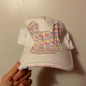 DISNEY OSFA IVORY HAT